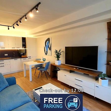 Luxury Apartment Vbloku ปราก ภายนอก รูปภาพ