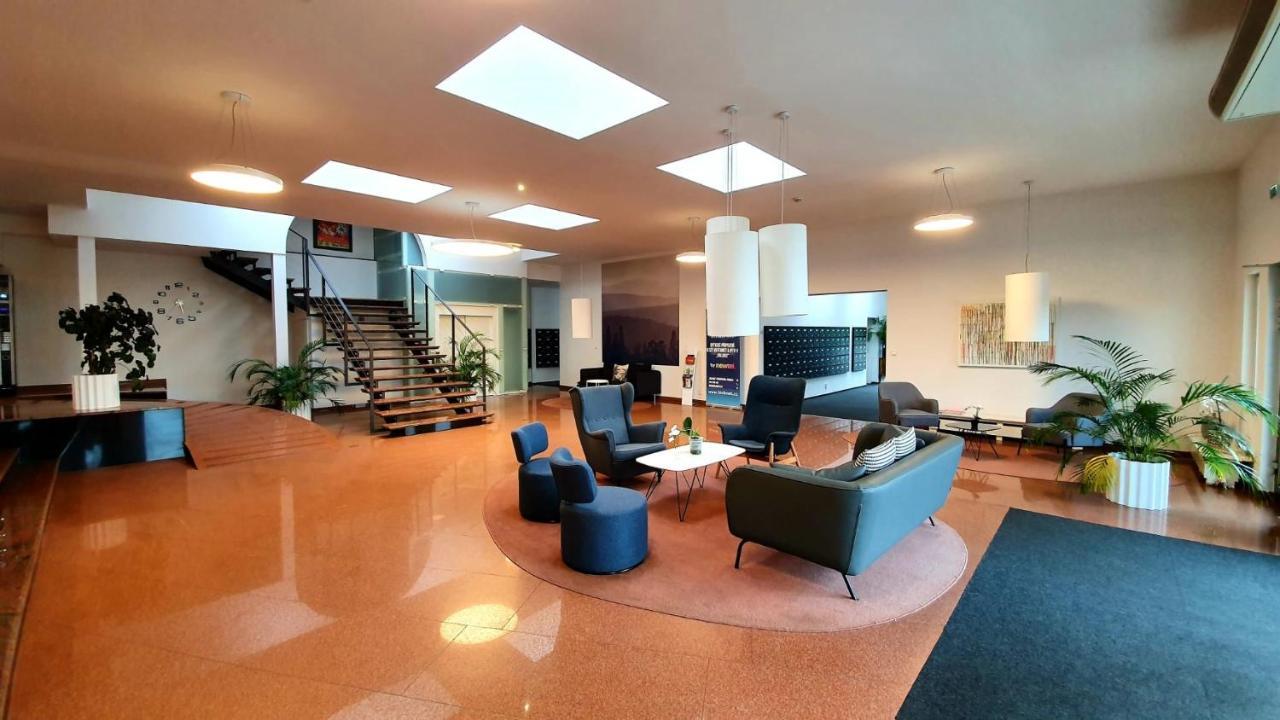 Luxury Apartment Vbloku ปราก ภายนอก รูปภาพ